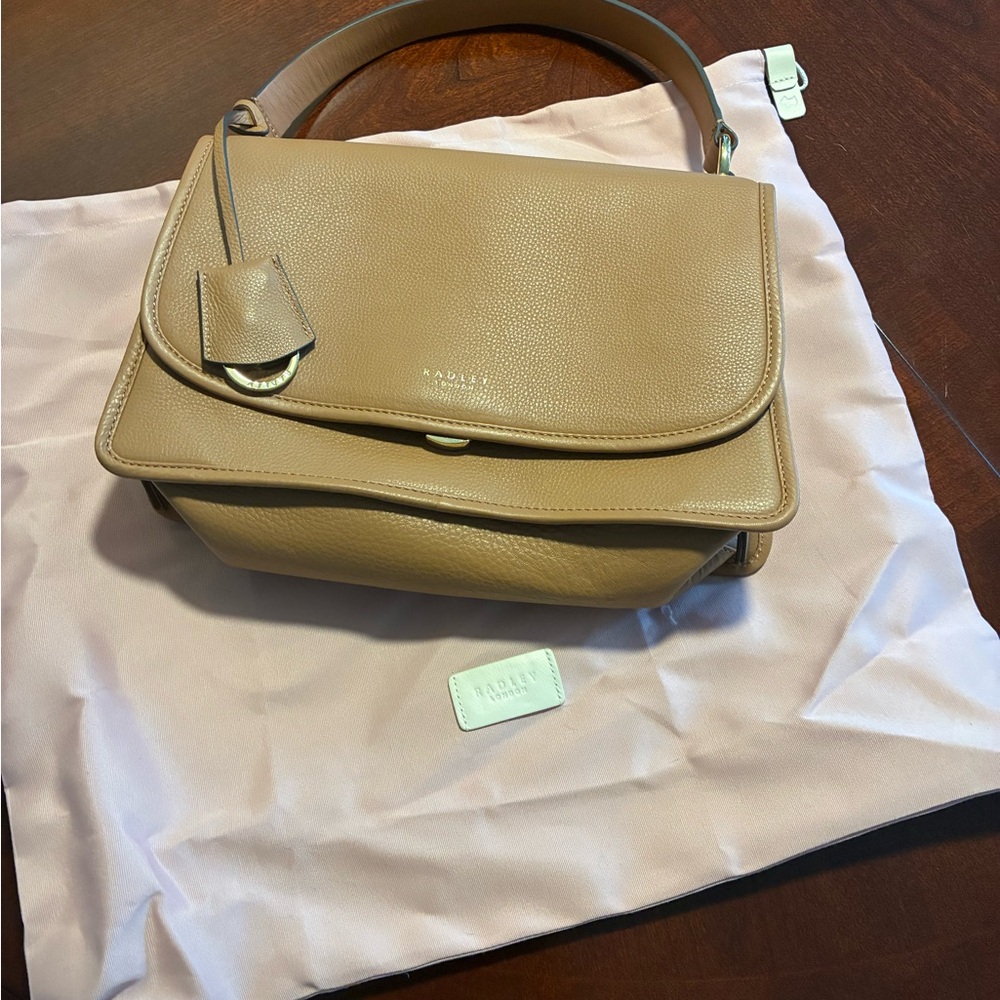 RADLEY LONDON Tan Leather Shoulder and Crossbody Bag